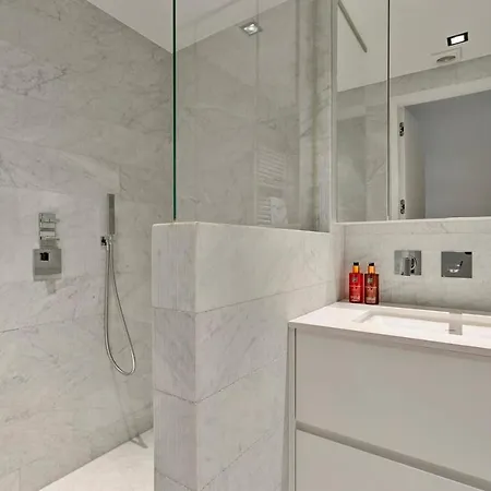 Location! Unique Luxurious 3-bedroom In - 't Zoute * Knokke-Heist