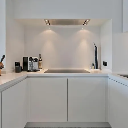 Location! Unique Luxurious 3-bedroom In - 't Zoute * Knokke-Heist